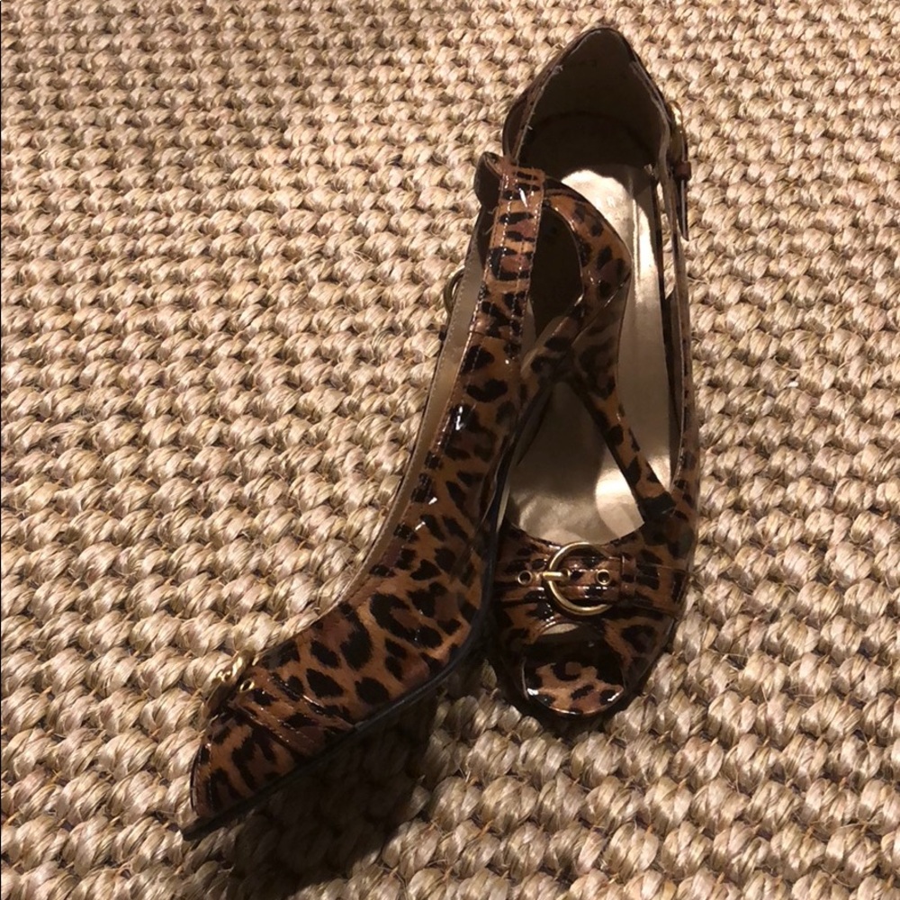 Stuart Weitzman heels! - Picture 3 of 4